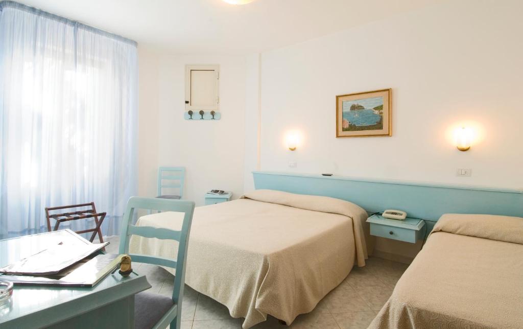 Hotel Eugenio Ischia Rum bild
